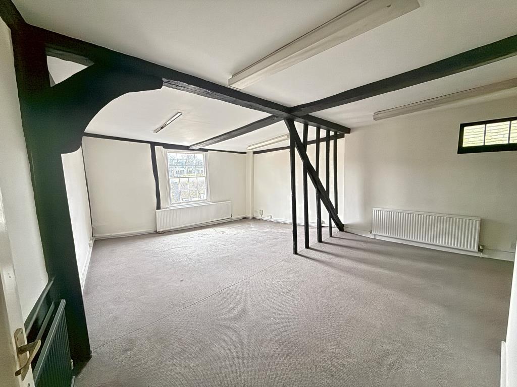 Lot: 31 - UPPER PARTS WITH POTENTIAL AND LARGE HARDSTANDING TO REAR - Second floor room one